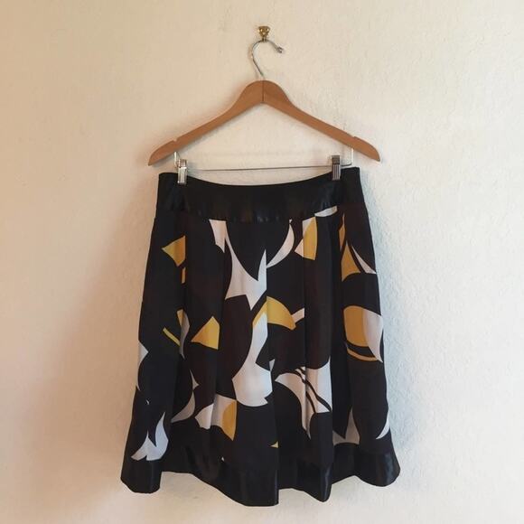 Nygard Collection 10 polyester abstract circles black white business casual - Picture 1 of 4